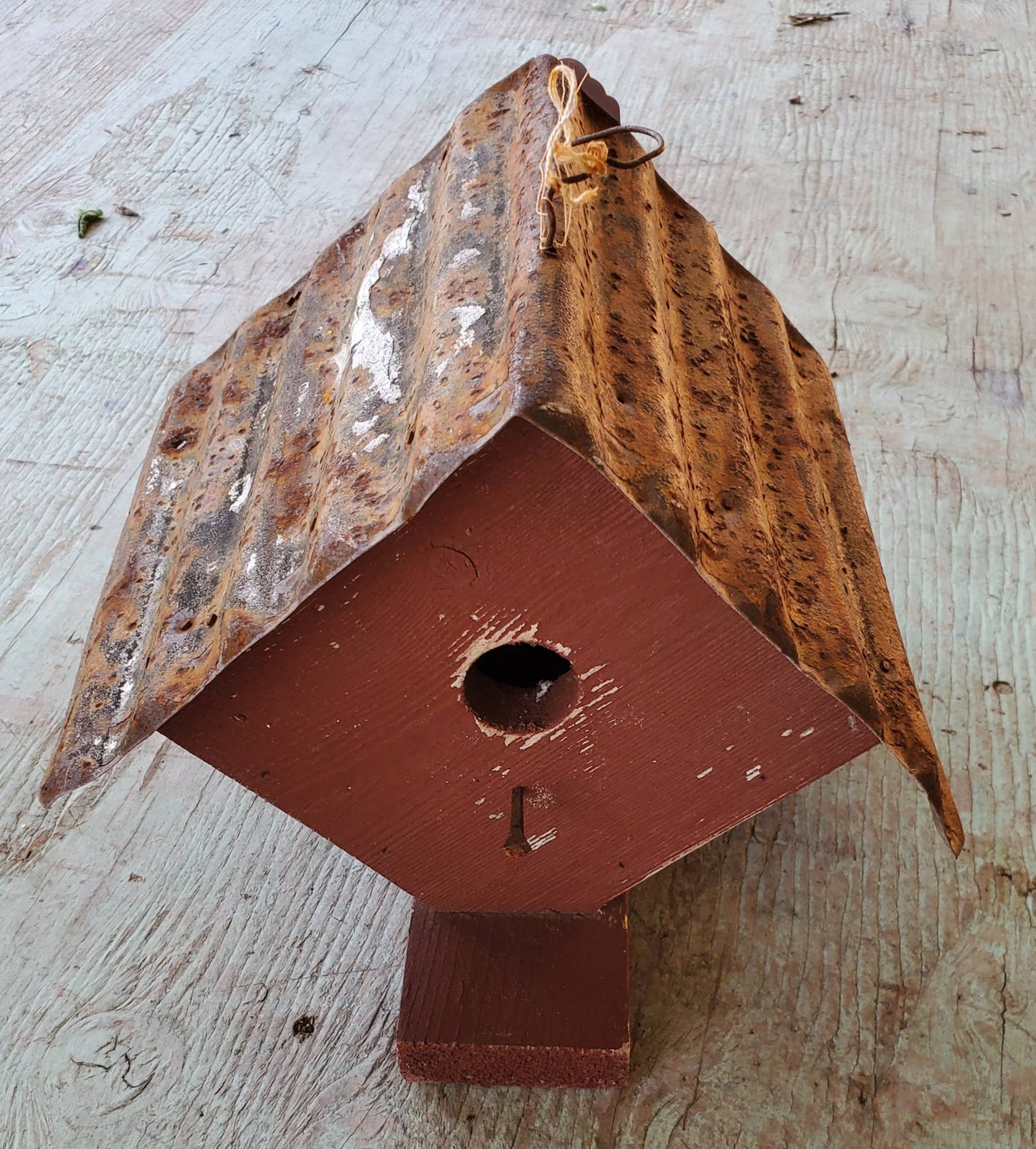 Rustic Reclaimed Wood and Corrugated Metal Wren House (SM11): Red