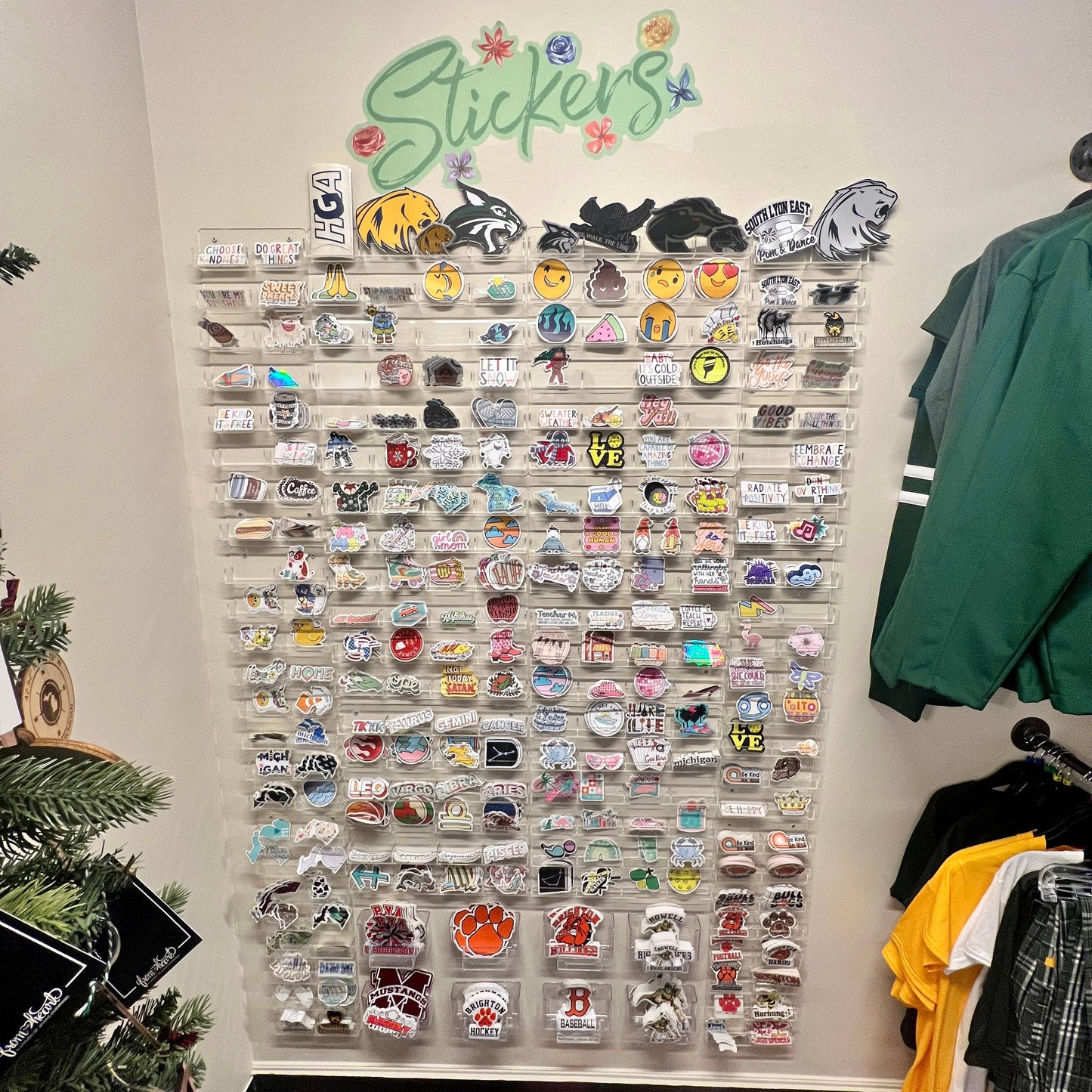 24 Pocket Wall Sticker Display: 0